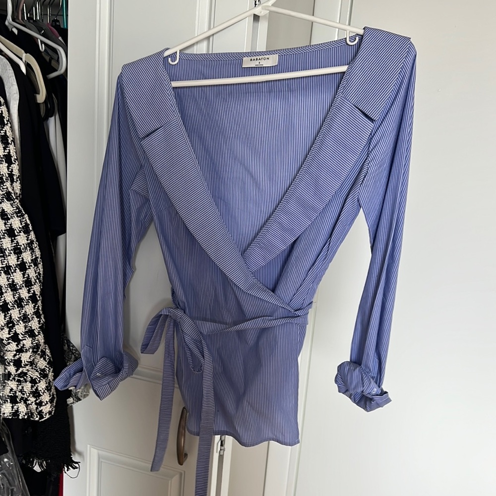 Aritzia blue and white linen blouse size S